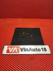 Ограничитель двери задний правый Renault Duster 2012