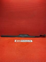 Фото запчасти накладка на порог внутренняя правая Skoda Rapid 2016 Б/У запчасть Запчасть накладка на порог внутренняя правая Skoda Rapid 2016