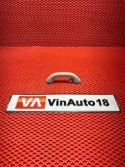 Фото запчасти ручка внутренняя потолочная задняя левая Skoda Rapid 2016 Б/У запчасть Запчасть ручка внутренняя потолочная задняя левая Skoda Rapid 2016