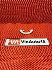 Фото запчасти ручка внутренняя потолочная задняя Skoda Octavia 2016 Б/У запчасть Запчасть ручка внутренняя потолочная задняя Skoda Octavia 2016