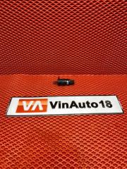 Фото запчасти насос омывателя Skoda Octavia 2016 Б/У запчасть Запчасть насос омывателя Skoda Octavia 2016