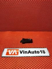 Фото запчасти ограничитель двери задний левый Skoda Rapid 2017 Б/У запчасть Запчасть ограничитель двери задний левый Skoda Rapid 2017