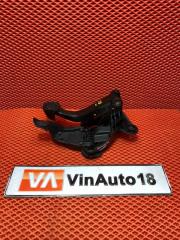 Запчасть педаль тормоза Skoda Rapid 2019