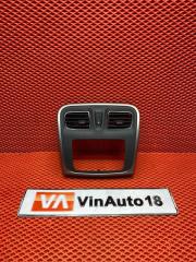 Рамка под магнитолу Renault Sandero Stepway 2019