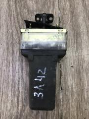 Запчасть ограничитель двери задний левый Land Rover Discovery 3 2004