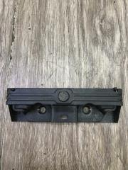 Запчасть ответная часть замка двери задняя Land Rover Range Rover 2003