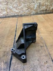 Запчасть кронштейн двигателя Ford Fiesta 2004