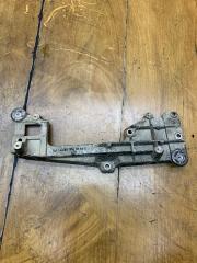 Запчасть кронштейн двигателя Volkswagen Golf 5 2004