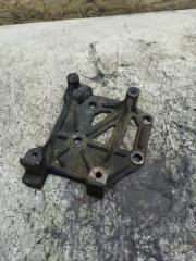 Запчасть кронштейн кондиционера KIA Sedona 2003