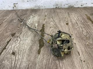 Запчасть замок двери задний правый Nissan Bluebird 1991