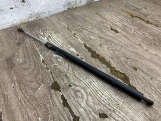 Запчасть амортизатор багажника Nissan Bluebird 1991