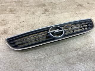 Решетка радиатора Opel Zafira A 2000