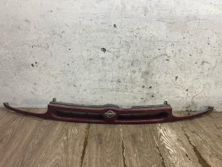 Решетка радиатора Nissan SERENA 1998