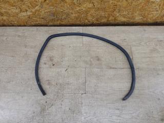 Запчасть уплотнительная резинка двери передняя правая Skoda Fabia 2003