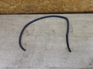 Запчасть уплотнительная резинка двери передняя левая Skoda Fabia 2003