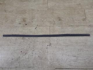 Запчасть молдинг стекла двери передний правый Skoda Fabia 2003