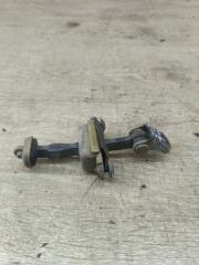 Запчасть ограничитель двери задний левый Skoda Fabia 2003