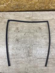 Запчасть уплотнительная резинка двери задняя левая Toyota RAV4 2015