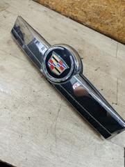 Запчасть молдинг крышки багажника Cadillac Escalade