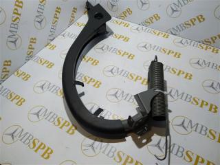 Фото запчасти петля багажника правая Mercedes E-class контрактная запчасть Запчасть петля багажника правая Mercedes E-class