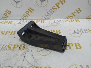 Запчасть кронштейн Mercedes Vito