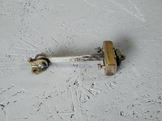 Запчасть ограничитель двери передний Mercedes Sprinter