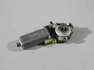 Запчасть моторчик сиденья передний правый Mercedes ML-class