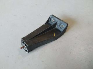 Запчасть кронштейн Mercedes V-class