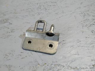 Фото запчасти петля замка двери задняя Mercedes Sprinter контрактная запчасть Запчасть петля замка двери задняя Mercedes Sprinter