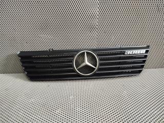 Запчасть решетка радиатора Mercedes Sprinter