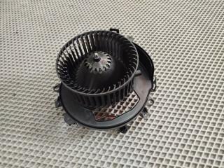 Фото запчасти моторчик печки Volkswagen Crafter 2020 контрактная запчасть Запчасть моторчик печки Volkswagen Crafter 2020