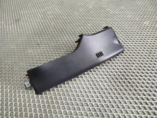 Запчасть накладка на торпедо Toyota RAV4 2020