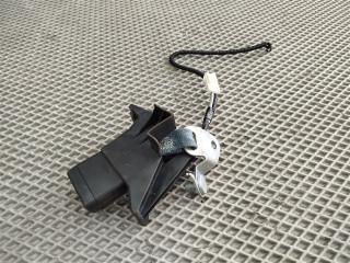 Запчасть замок ремня безопасности задний Toyota RAV4 2020