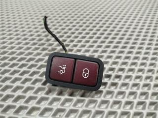 Фото запчасти кнопка крышки багажника Mercedes E-class 2017 контрактная запчасть Запчасть кнопка крышки багажника Mercedes E-class 2017