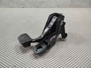 Запчасть педаль тормоза Audi Q3