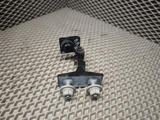 Петля двери передняя левая CLA-class W118 M260