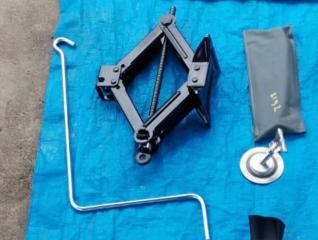 Набор инструментов в багажник Subaru Impreza WRX STI 2009