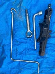 Набор инструментов в багажник Subaru Levorg 2014