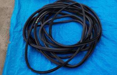 Уплотнительная резинка Subaru Legacy 2008