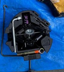 Набор инструментов в багажник задний Subaru Outback 2005