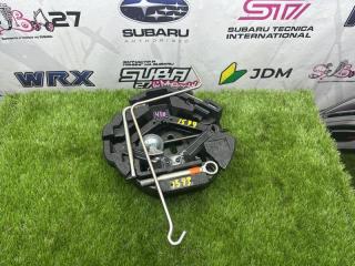 Набор инструментов в багажник задний Subaru Legacy 2006