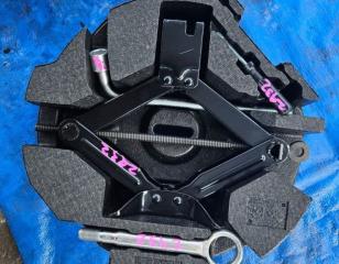 Набор инструментов в багажник Subaru Forester 2013