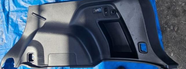 Обшивка багажника задняя правая Subaru Forester 2013 контрактная Обшивка багажника задняя правая Subaru Forester 2013