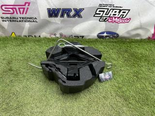 Набор инструментов в багажник задний Subaru Outback 2010