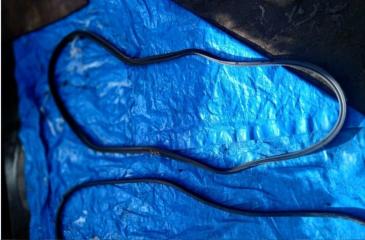 Уплотнительная резинка Subaru Legacy 2007