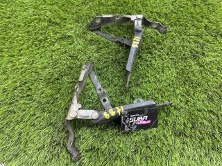 Петля капота Subaru Legacy 2005