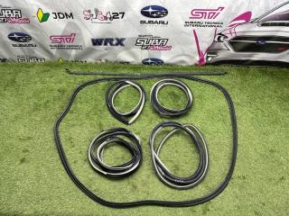 Уплотнительная резинка Subaru Outback 2006