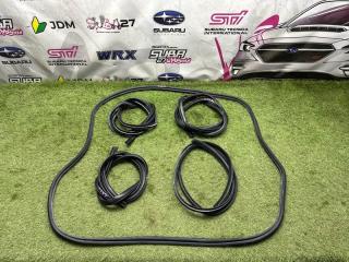 Уплотнительная резинка Subaru Forester 2013