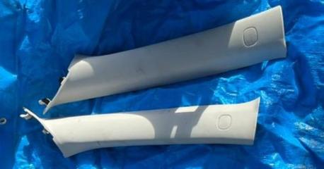 Накладка стойки лобового стекла Subaru Impreza 2010 контрактная Накладка стойки лобового стекла Subaru Impreza 2010