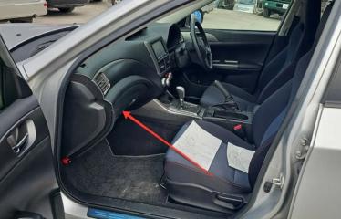 Бардачок Subaru Impreza 2010